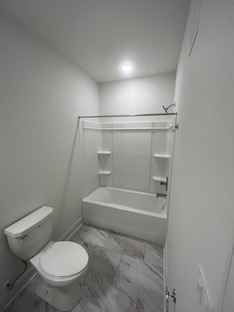 600 Cloverdale Drive, Unit A305, Auburn, AL 36830