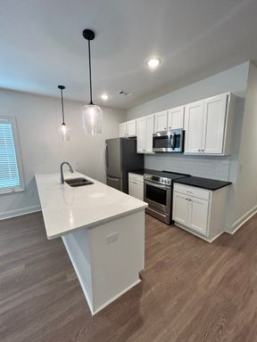 Farmville Lakes Apartments - 605 Cloverdale Drive Unit C201 Auburn, AL 36830 – photo 1