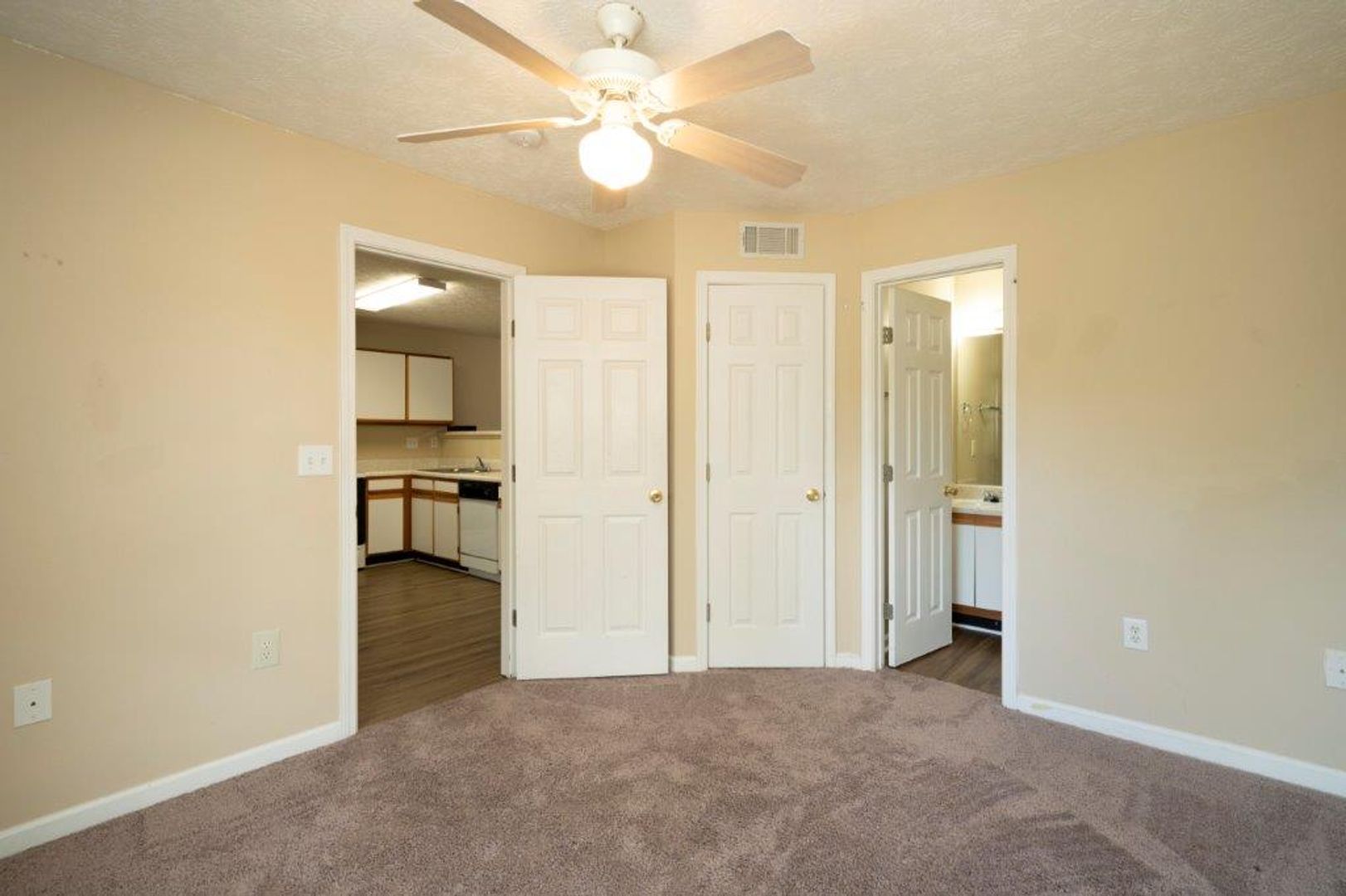 Auburn Apartment: Heritage Terrace