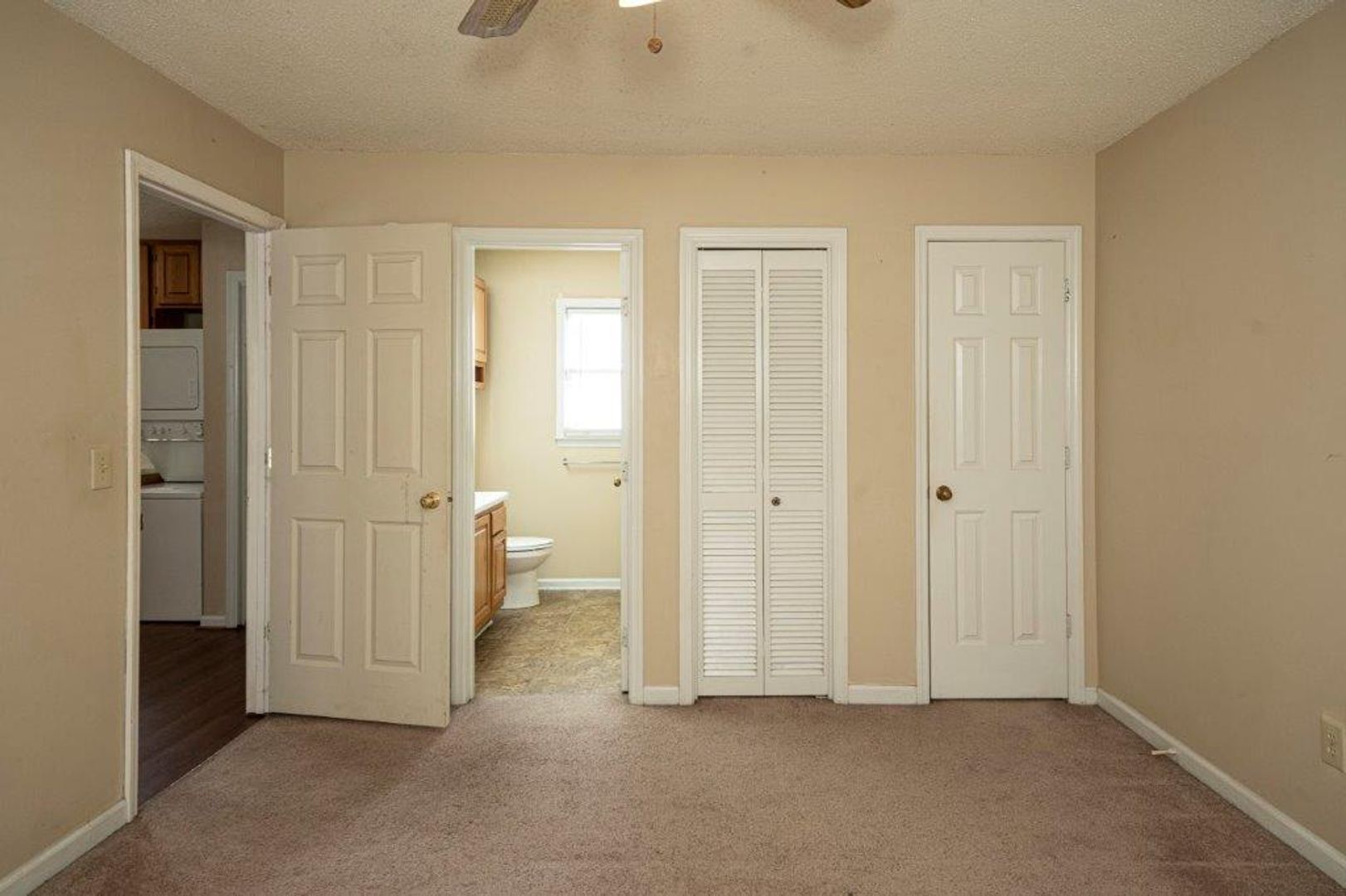 Auburn Condo: Campus Courtyard @ Magnolia