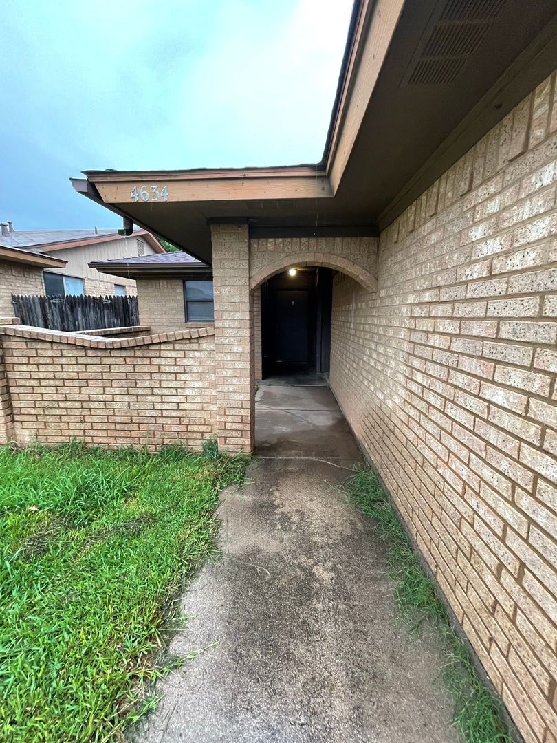 Abilene Apartment: 4626/4634 Marlboro