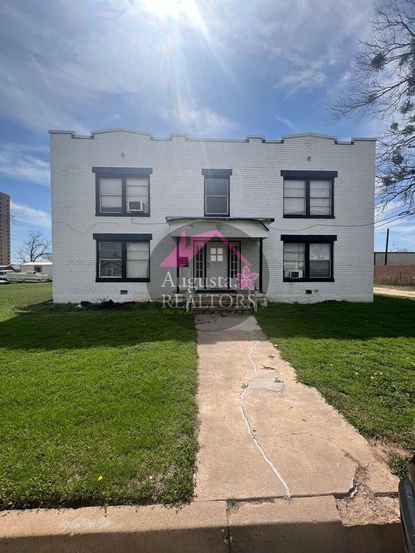 Abilene Apartment: 1217 S 3rd