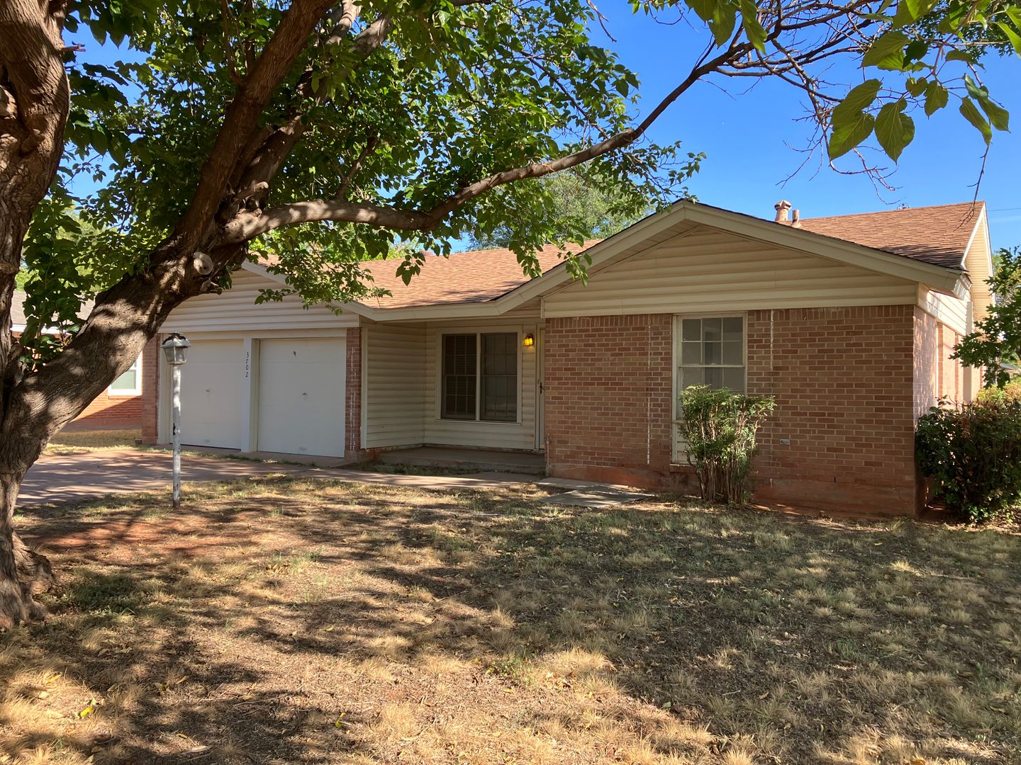 Abilene House: 3702 Wilshire Dr