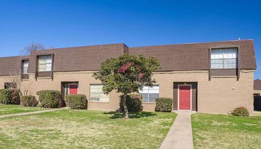 Spacious South Side 3 Bedroom – photo 1