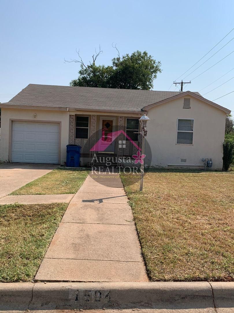 Sweetwater House: 1504 McCaulley St.