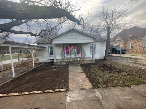 One Bedroom Duplex- Coleman, TX!