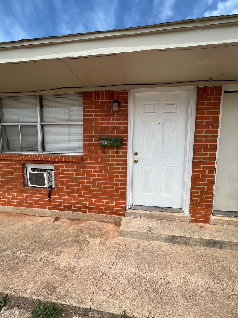 Abilene Apartment: 1397 Cedar Crest Apt A