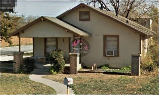 CUTE CUTE CUTE 3 bedroom home in Merkel!