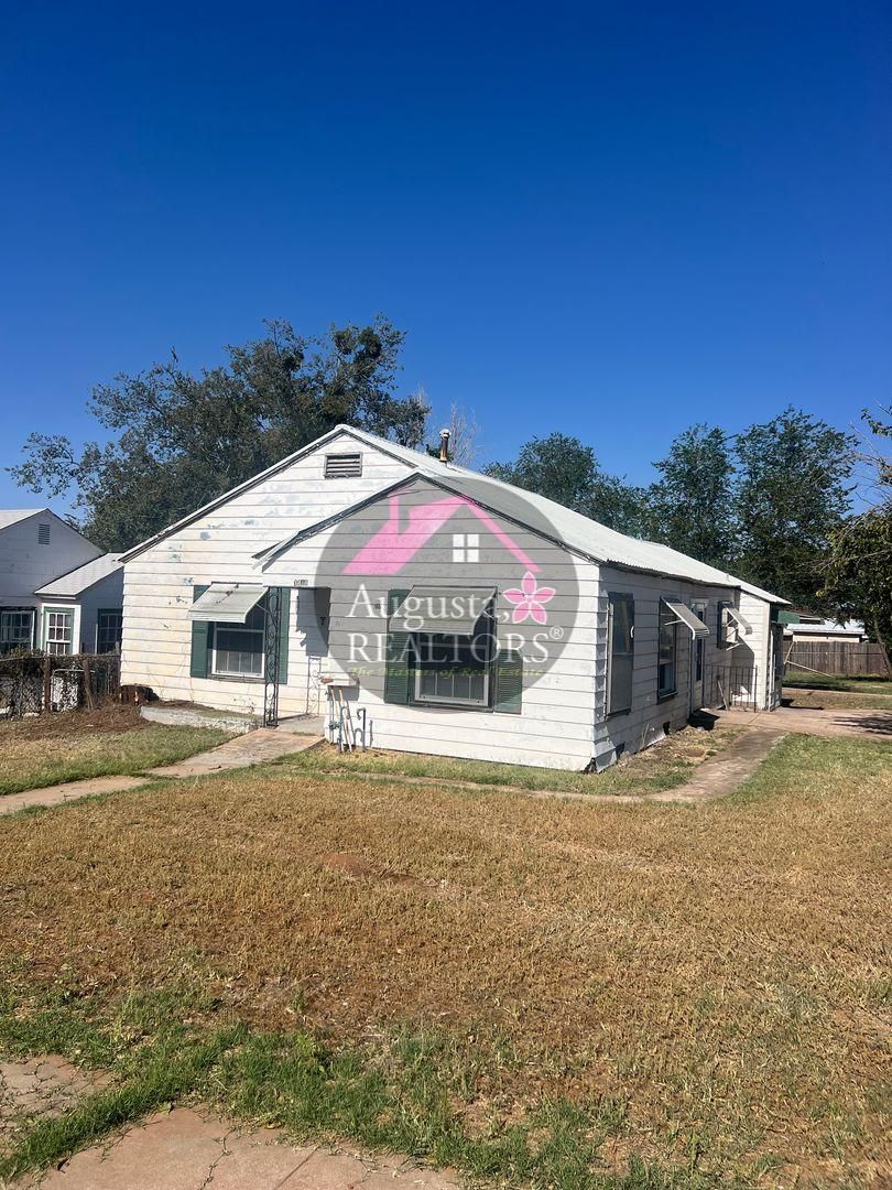 Sweetwater House: 1411 James