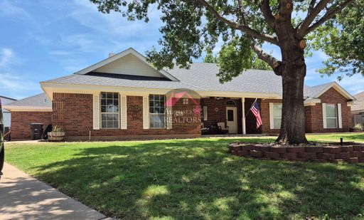 Spacious 4 bedroom home! – photo 1