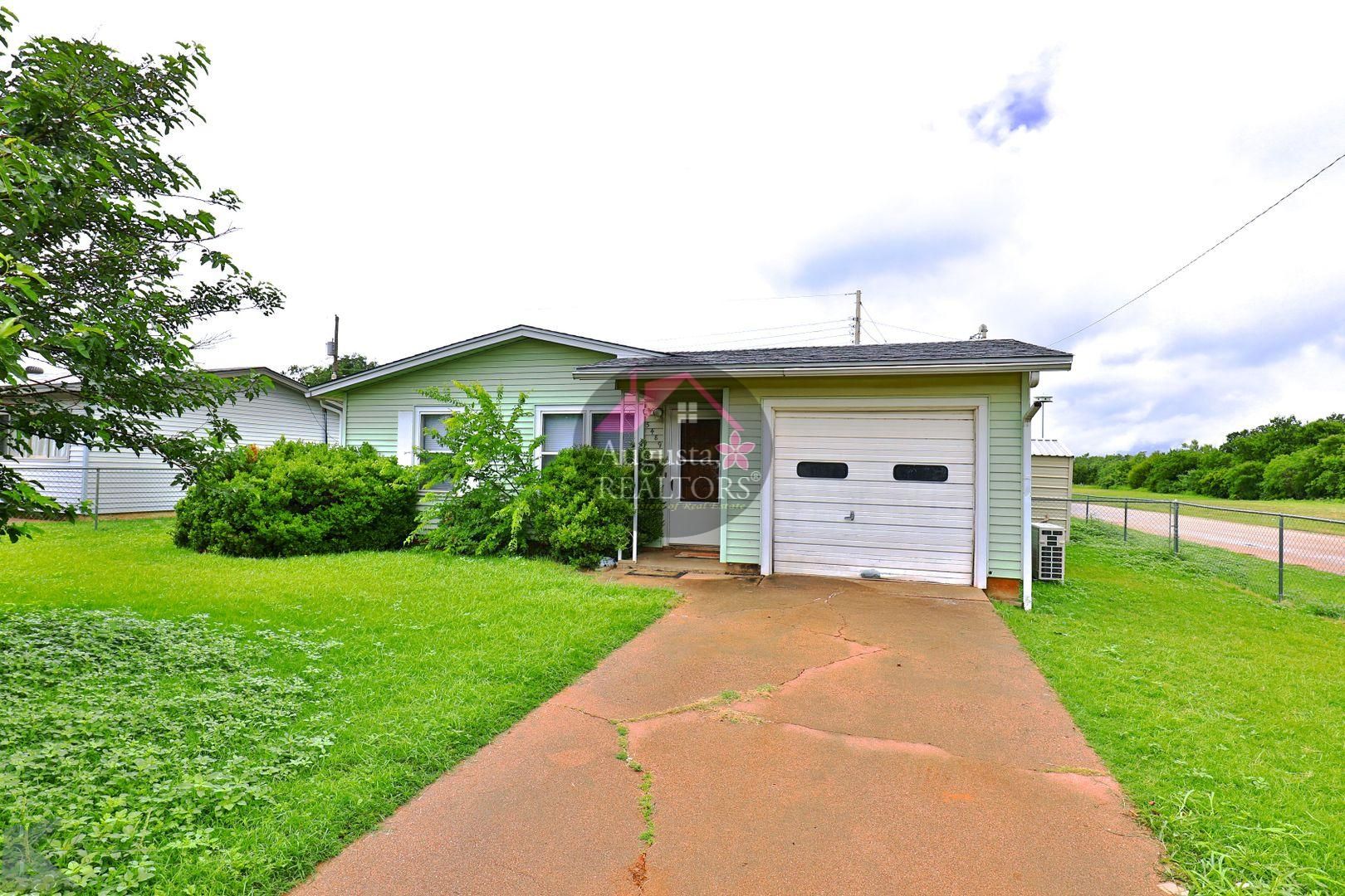 Abilene House: 5489 Encino Rd