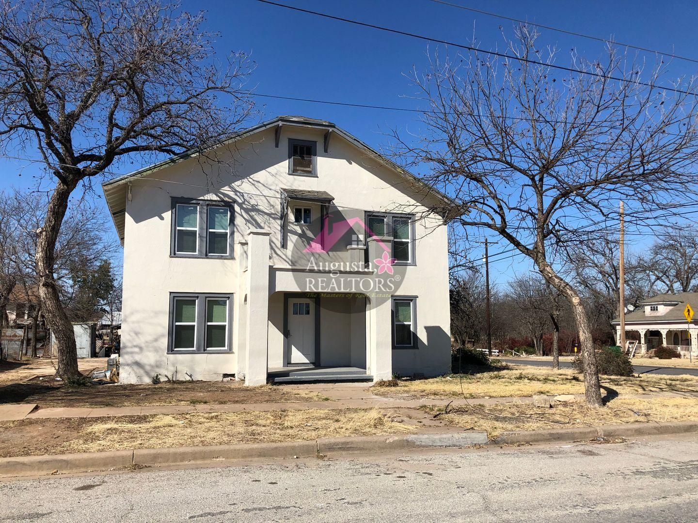 Coleman Apartment: 502 Cottonwood St.