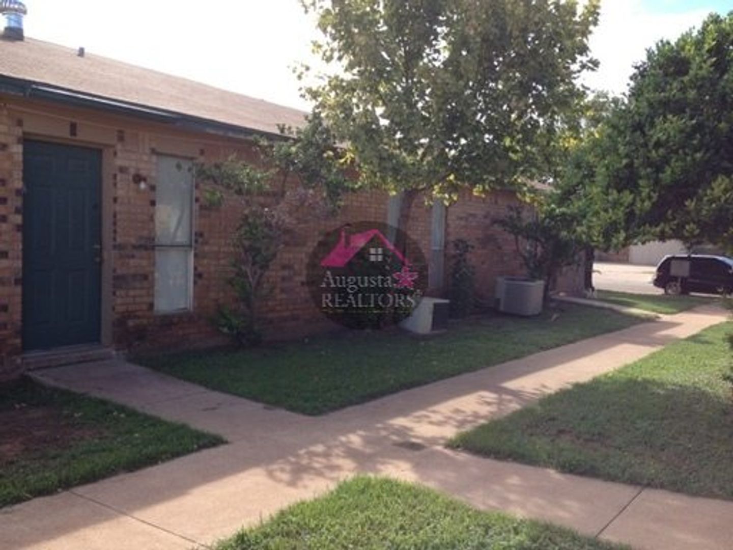 Abilene Apartment: 133 N Jefferson Apt C