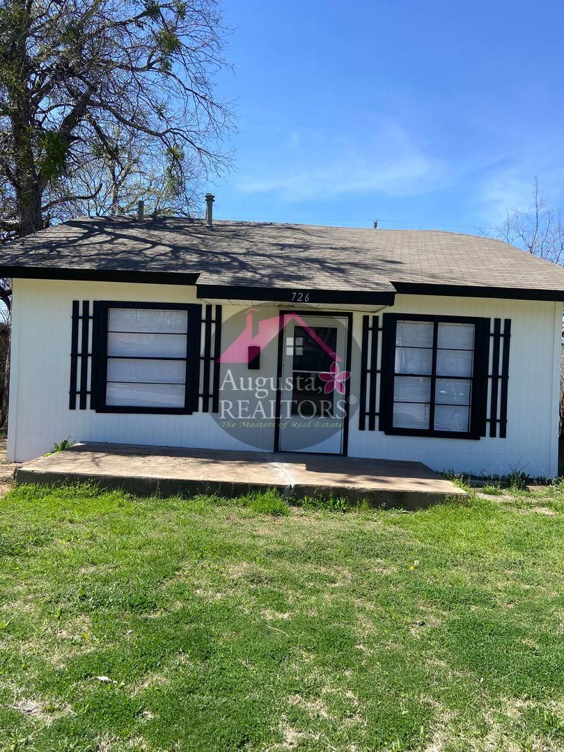 Abilene House: 726 Ross Ave