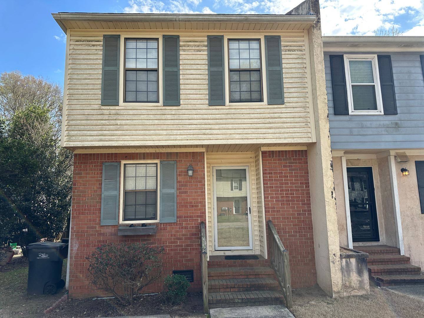 Augusta House: 2448 Riverlook Drive