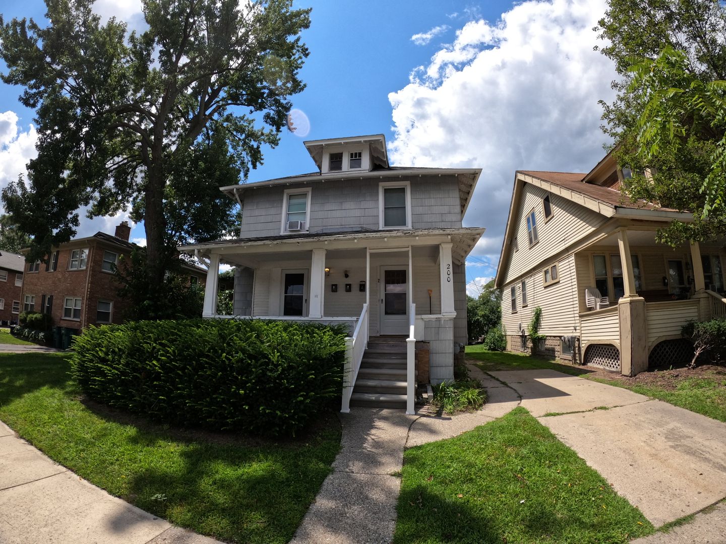 Royal Oak Apartment: 200 S West Street