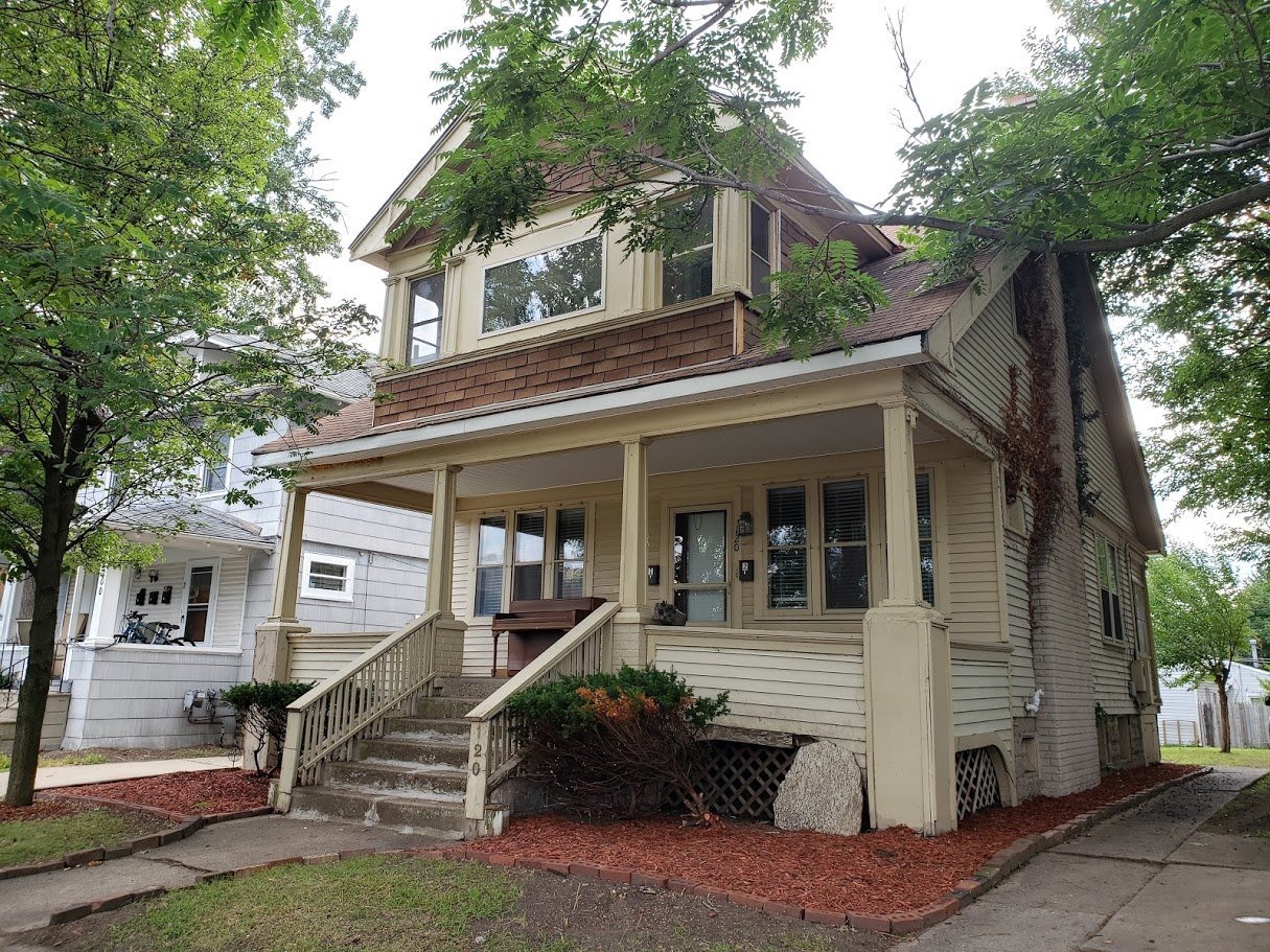 Royal Oak Apartment: 120 S West Street