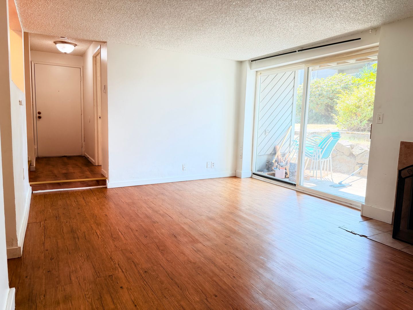 Shoreline Apartment: 1225 N 178th St