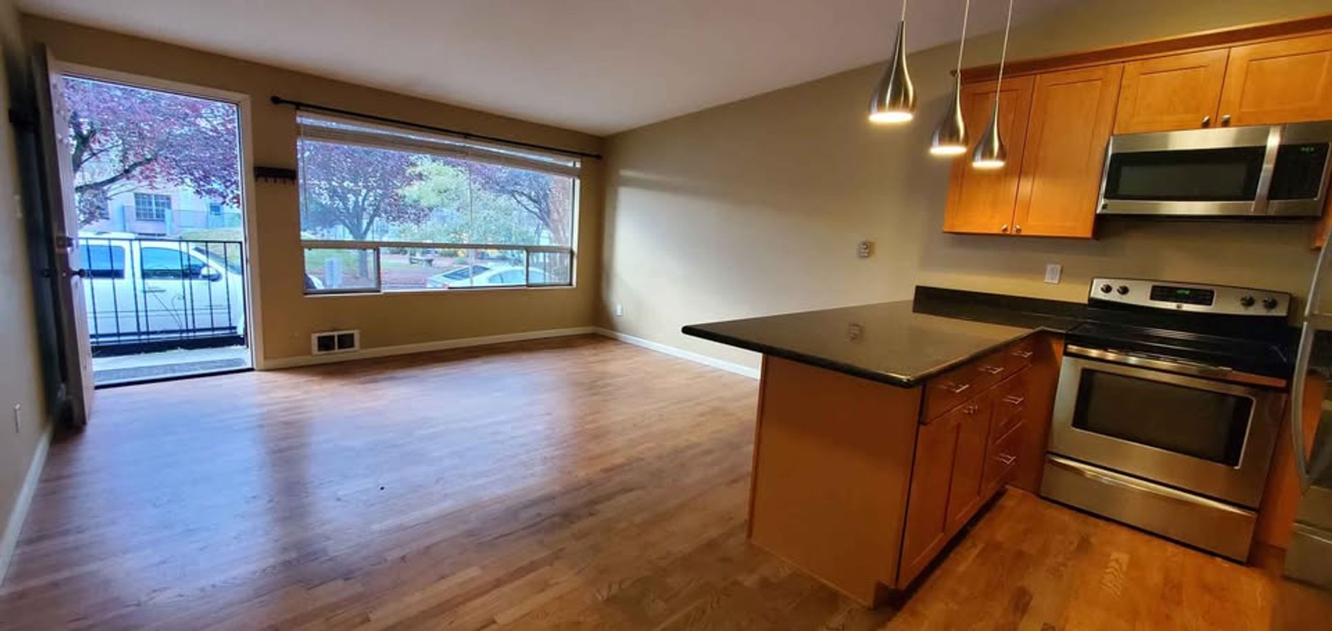 Seattle Apartment: 4500 6th Ave NW