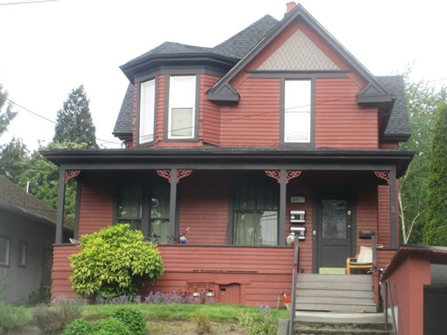 Seattle Apartment: 4017 5th Ave NE