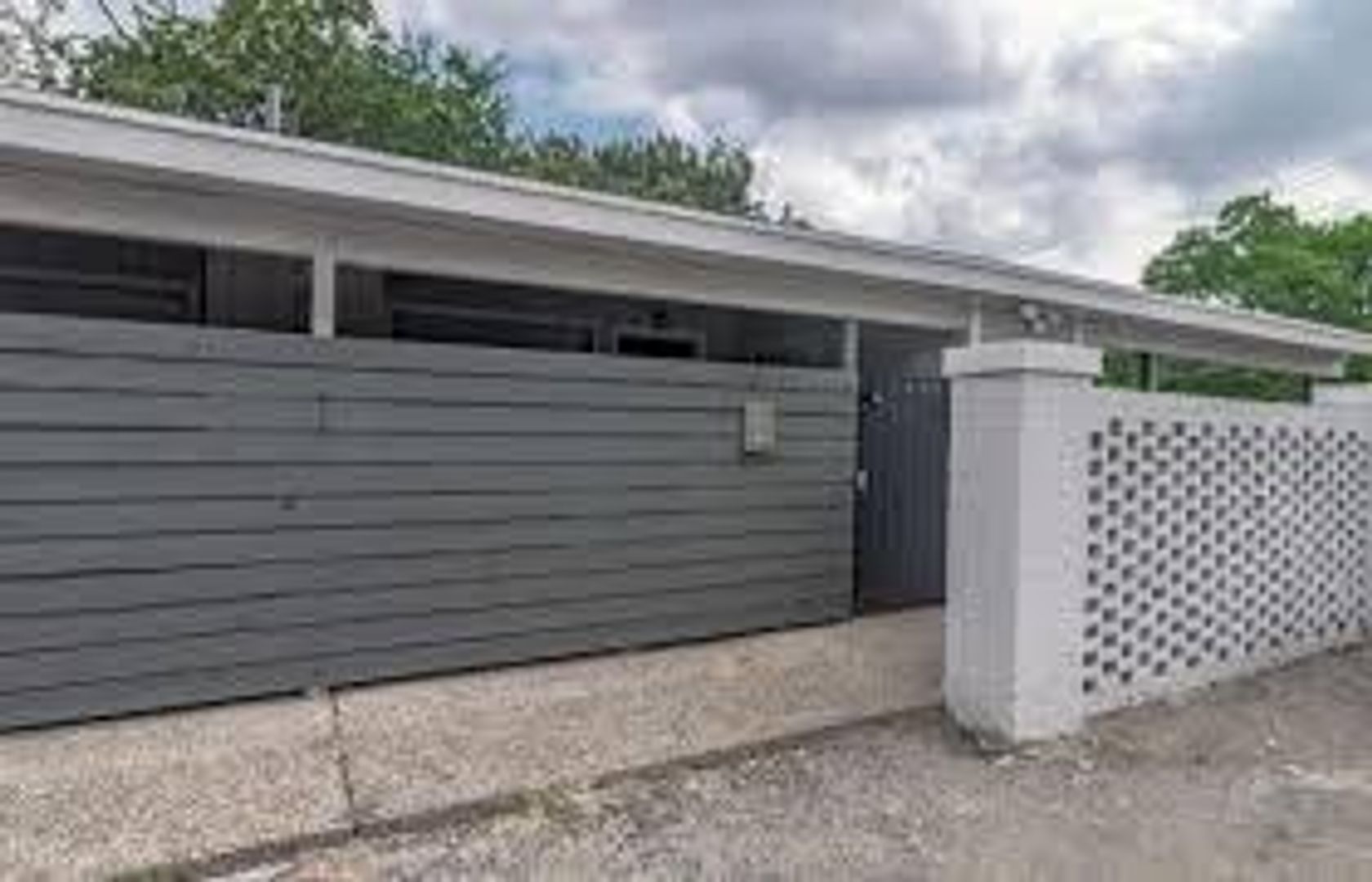 Austin Apartment: 1200 Mariposa Drive