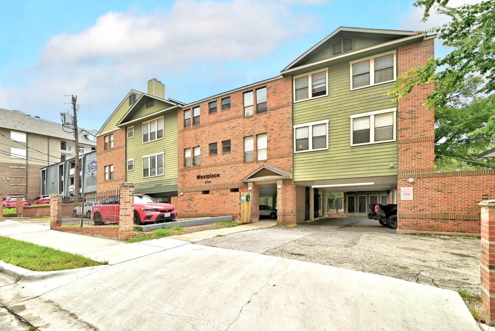 Austin House: 2706 Salado St