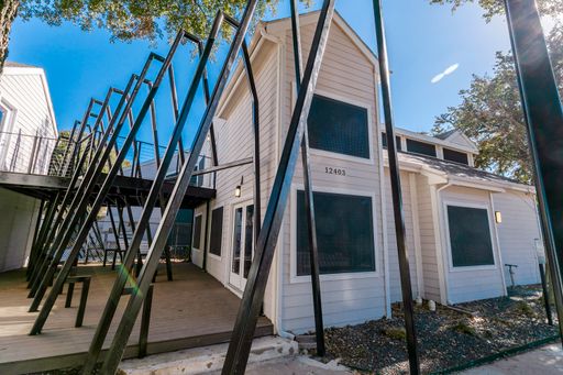 $1,500 off Total Move In! – photo 1