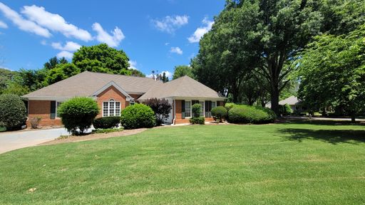 Four-Sided Brick Ranch in Johns Creek! – photo 1