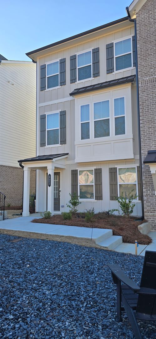 Woodstock Townhome: 121 Agnew Way