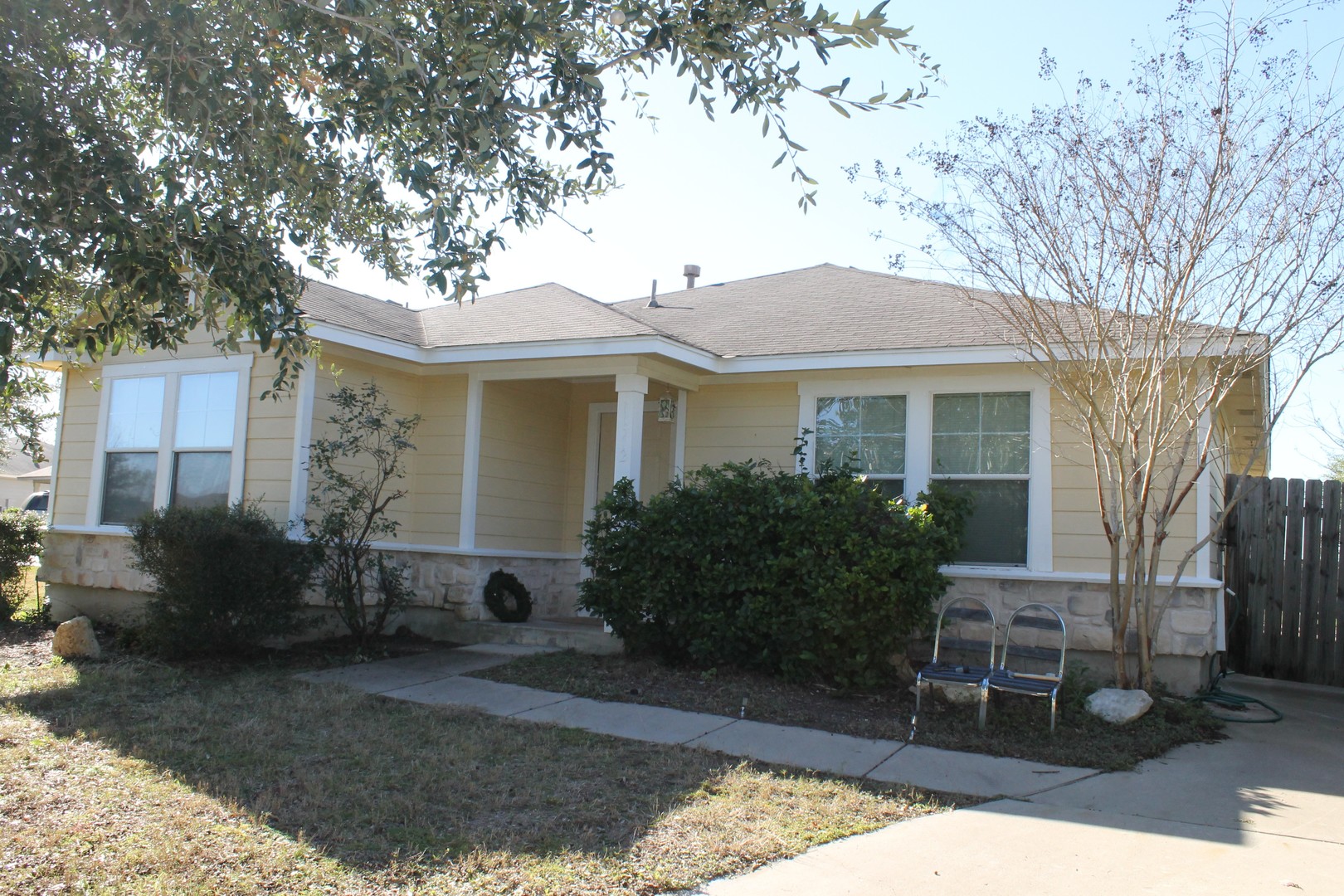 Manor House: 11512 Melstone Dr