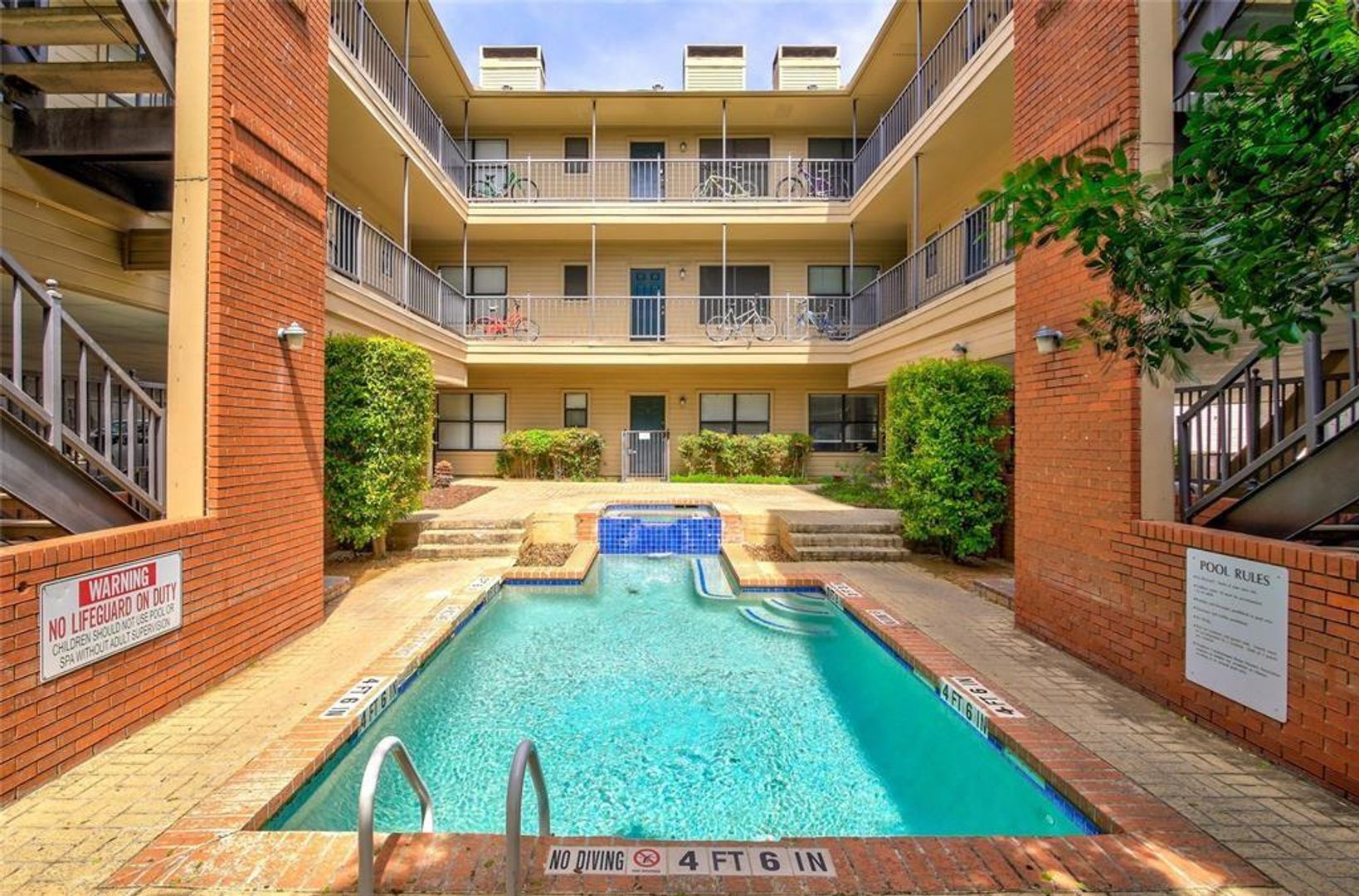 Austin Condo: 106 E. 30th St