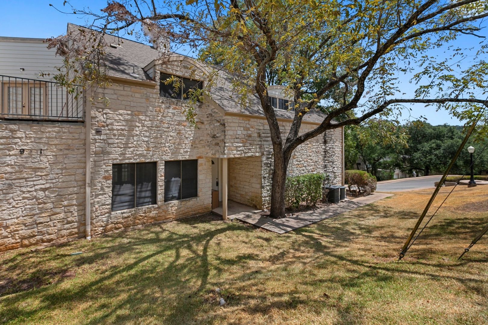 Austin Townhome: 9201 Simmons Road