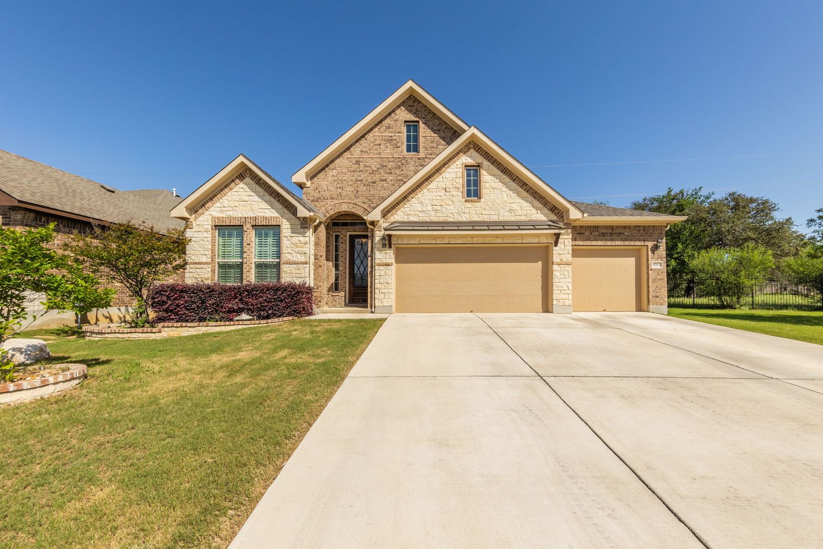 New Braunfels House: 1063 Cedar Glen Dr