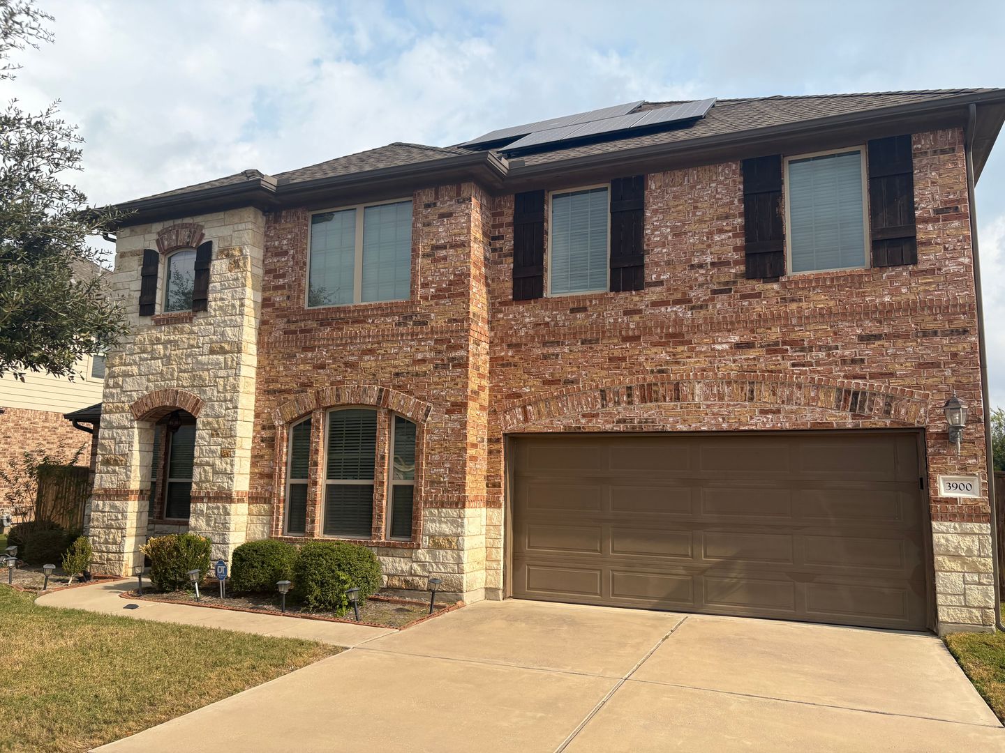 Pflugerville House: 3900 Crispin Hall Ln