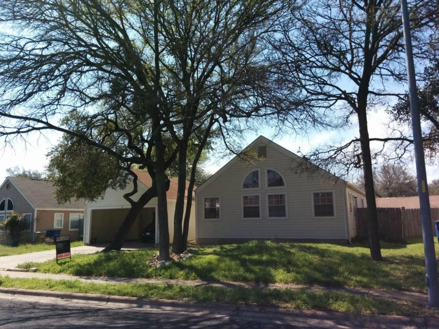 Austin Condo: 8811 Pineridge Dr