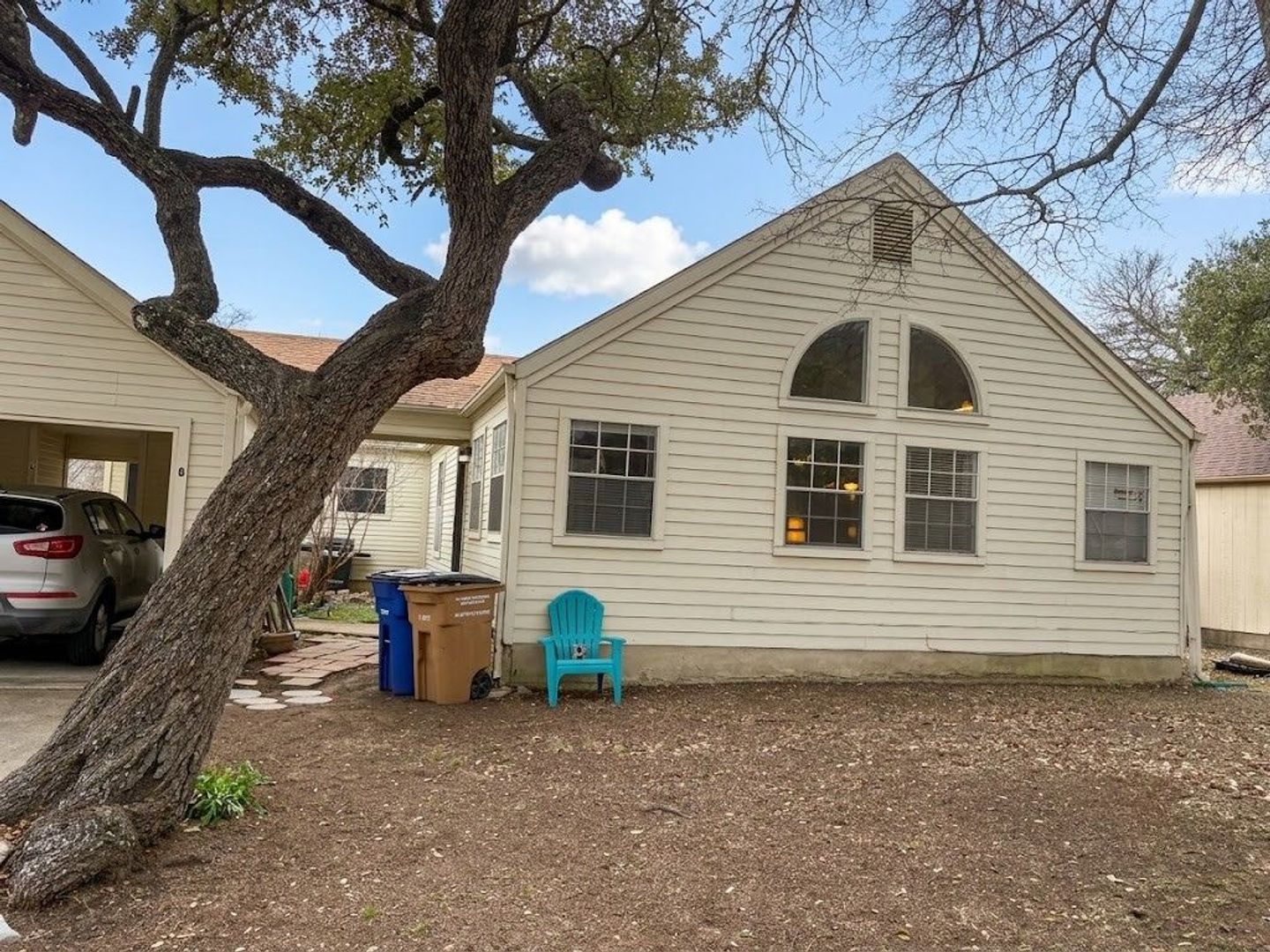 Austin Condo: 8811 Pineridge Dr