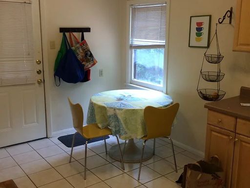 PRE-LEASE 2026/2027: Charming 1 Bedroom! – photo 1