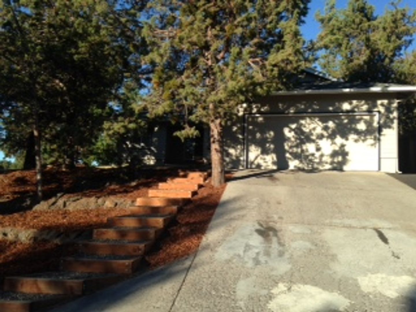 Bend House: 2941 NE Saber