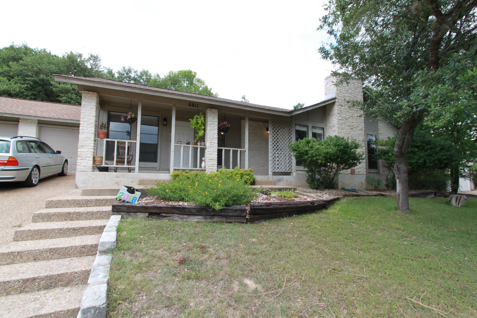 Austin Multiplex: 6811 Thorncliffe Dr - Unit A