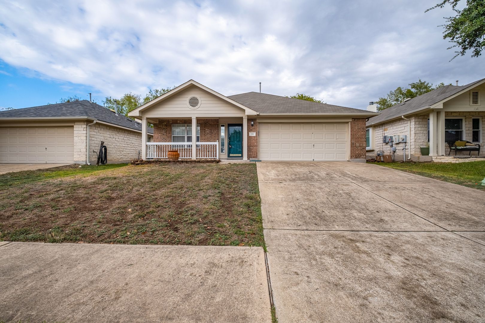 Round Rock House: 211 Chandler Crossing Trl