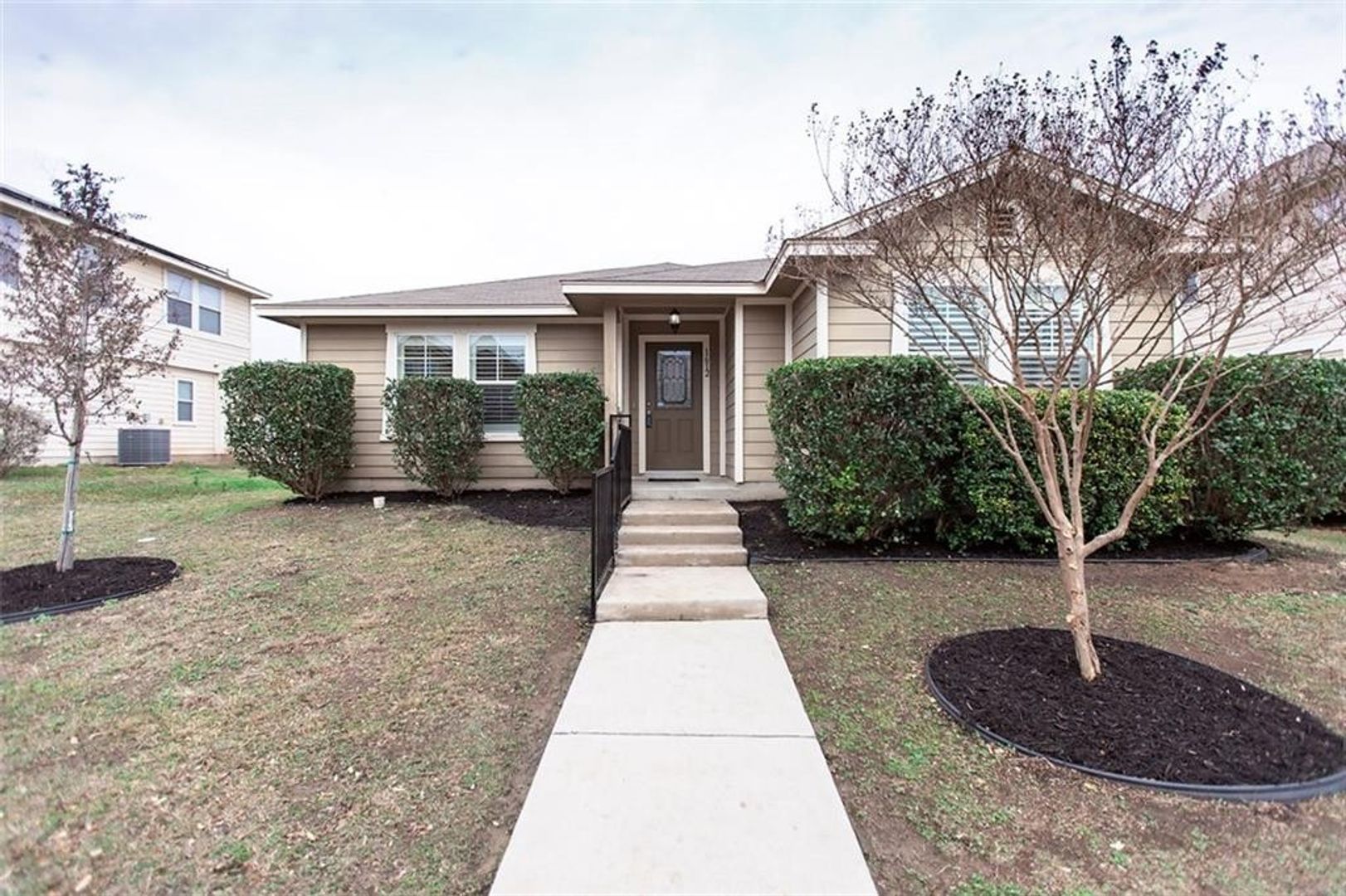 Round Rock House: 1612 Corn Hill Ln