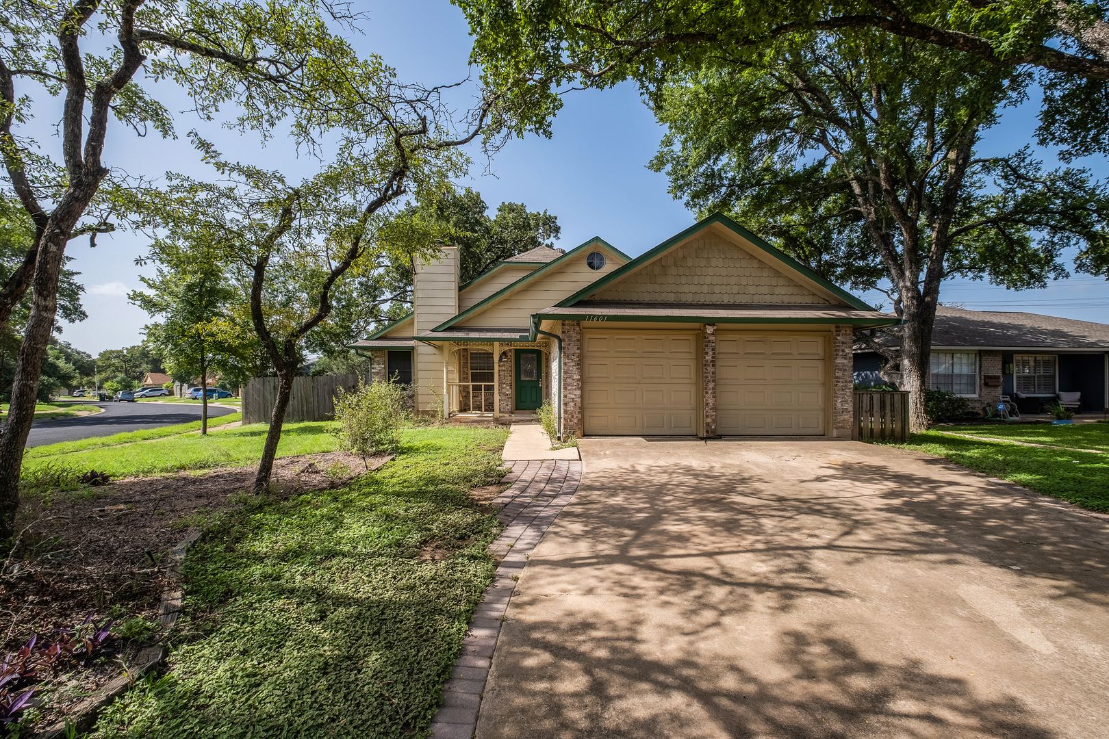 Austin House: 11601 Show Barn Cv