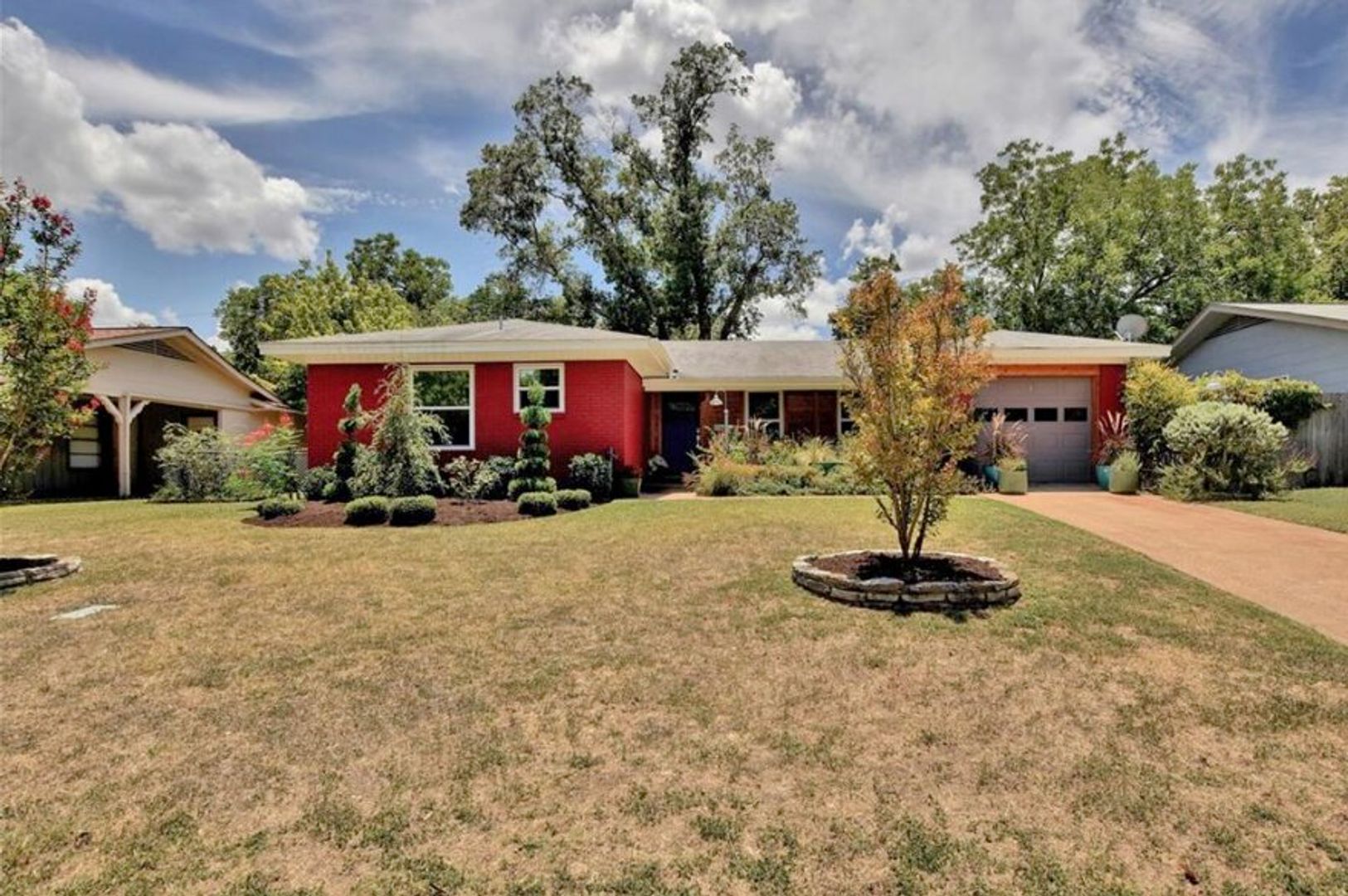 Austin House: 1517 Weyford Dr