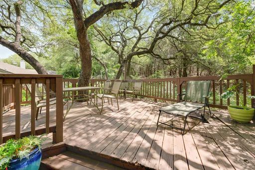 Greenbelt Living Near Lake Austin – photo 1