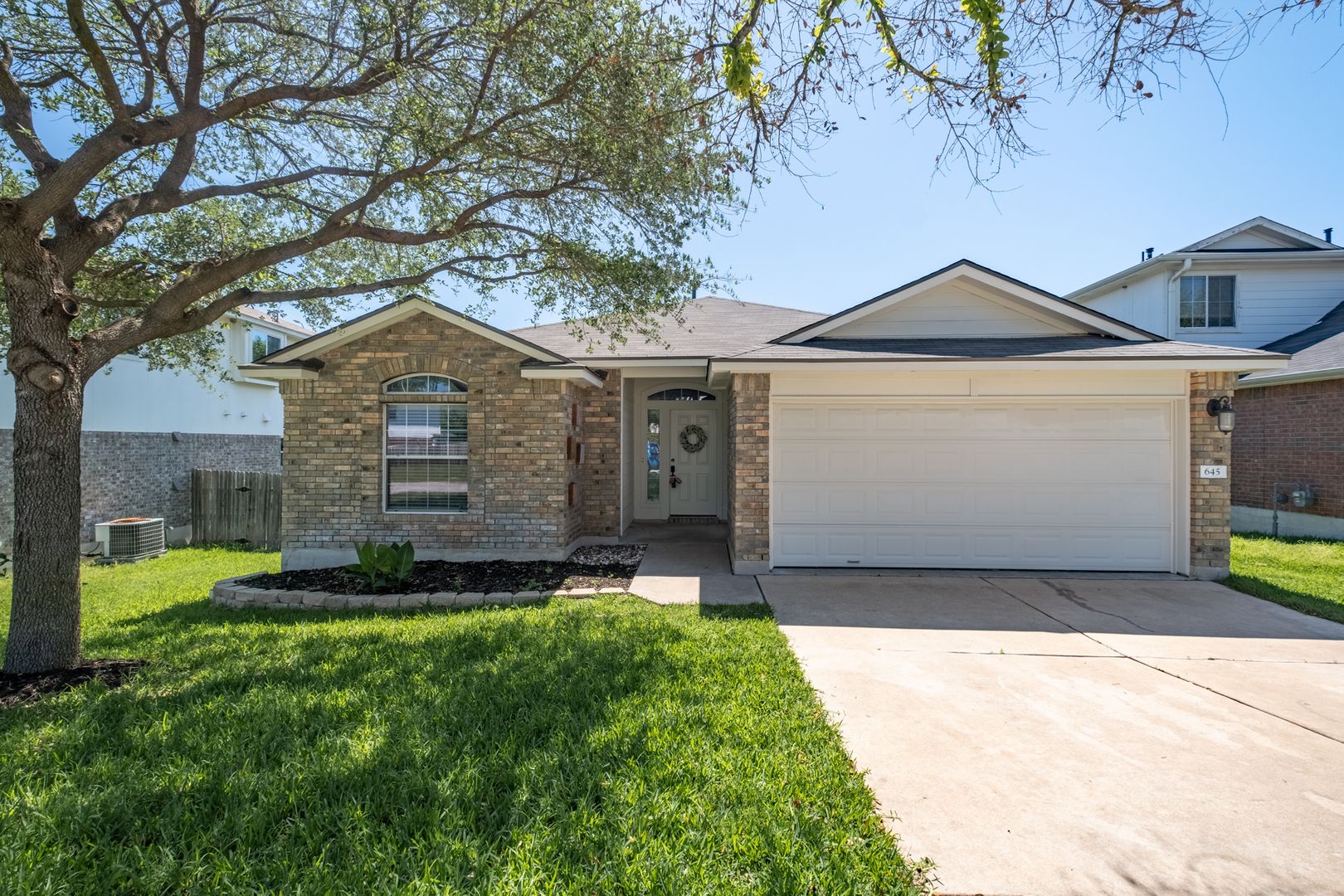 Round Rock House: 645 Fort Thomas Pl