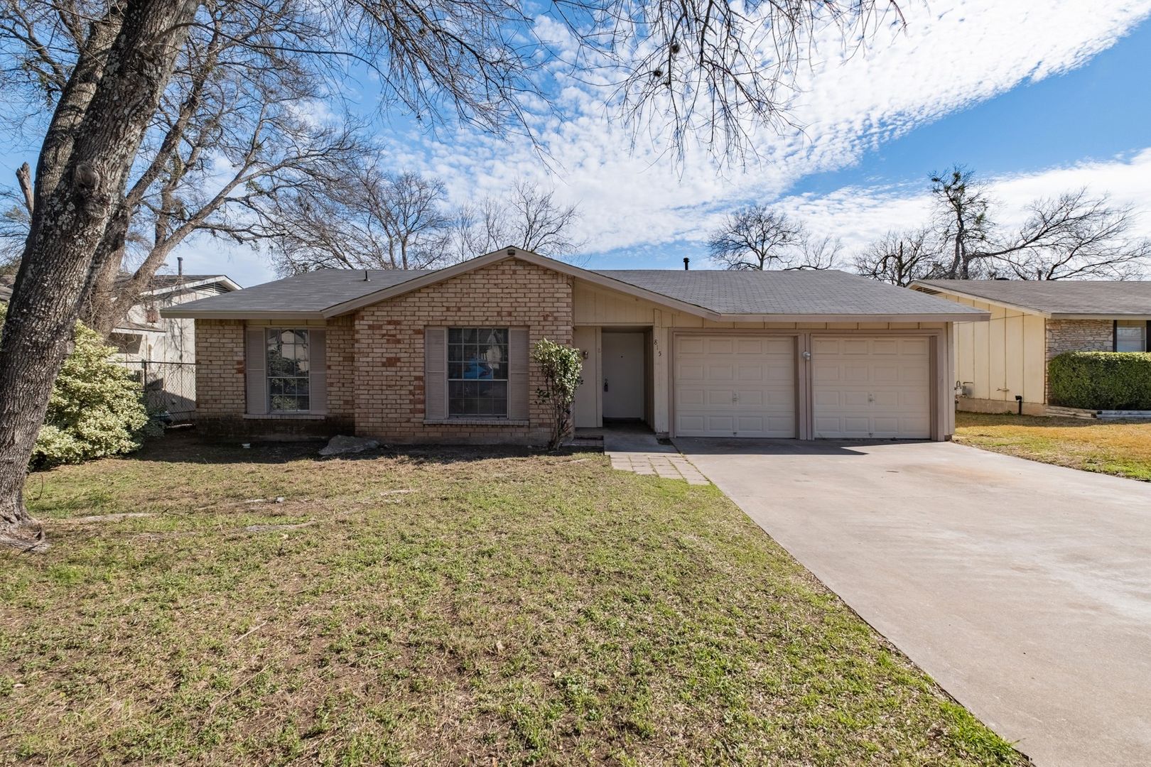 Round Rock House: 815 Pack Saddle Pass