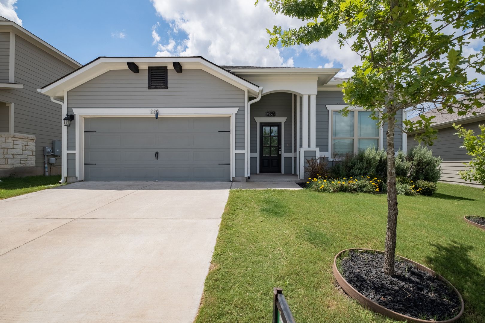 Leander House: 228 Trellis Blvd