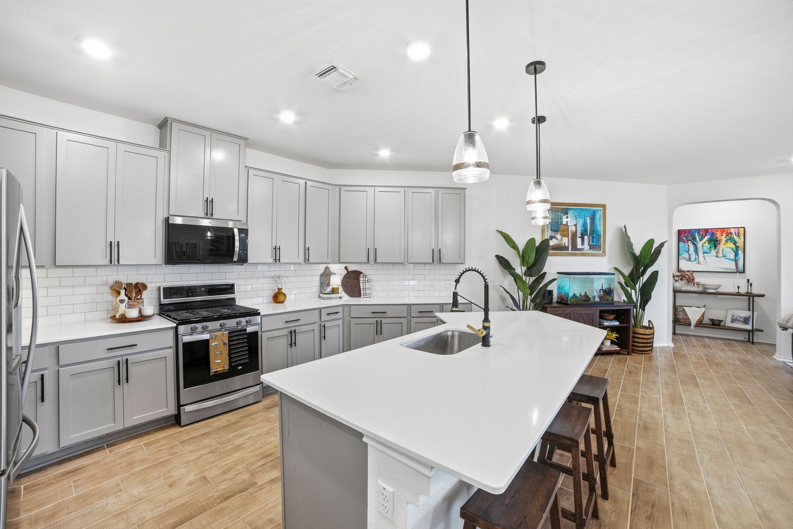 Hutto House: 517 Lady Swiss Ln