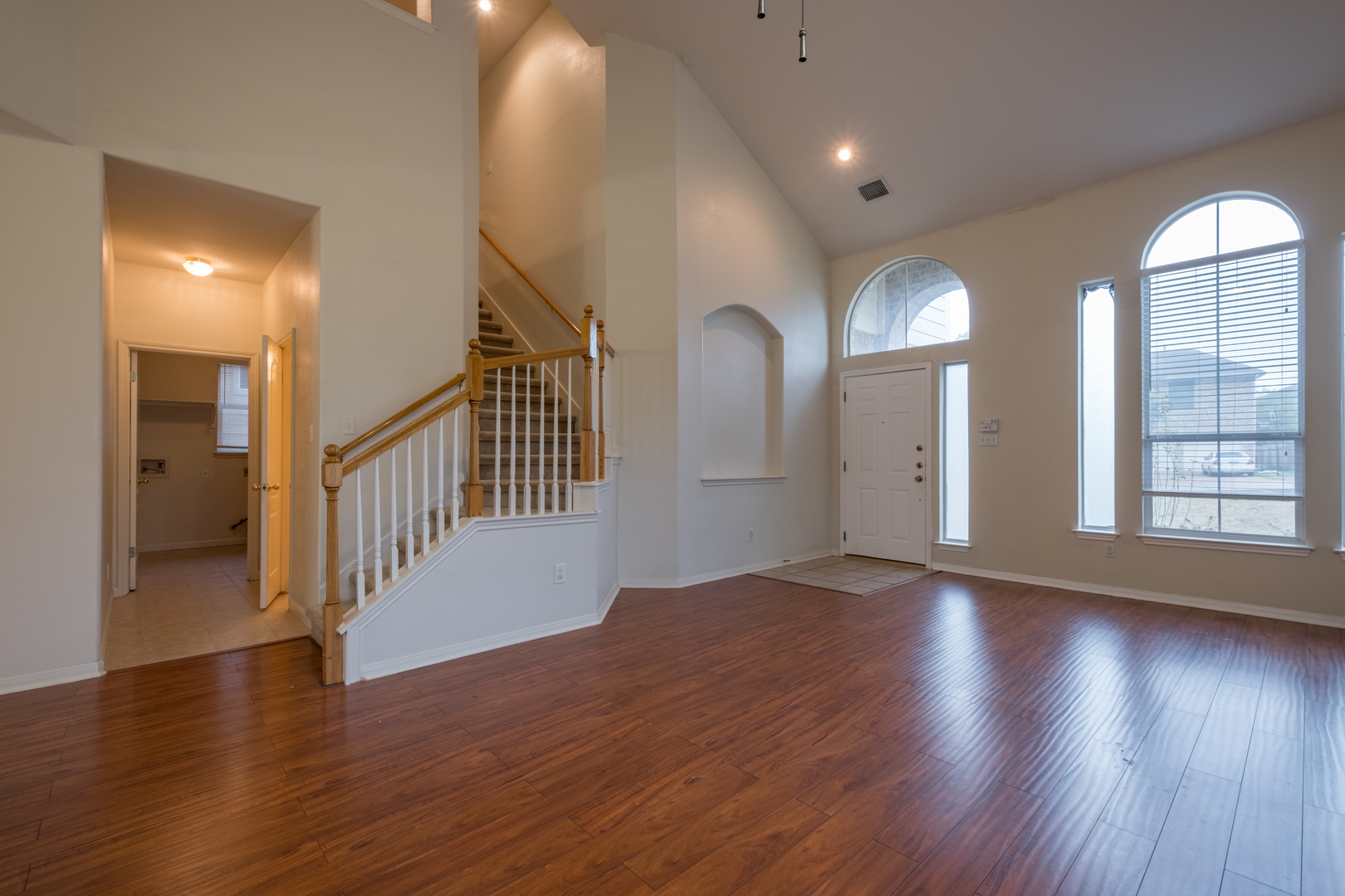 Round Rock House: 1121 Terra St