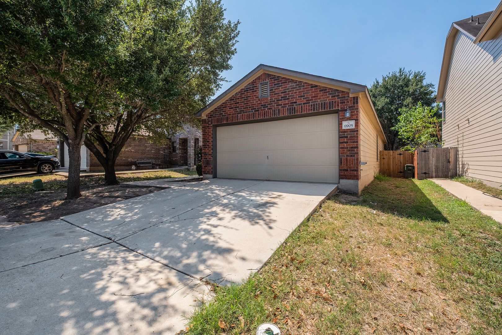 Austin House: 6905 Derby Downs Dr